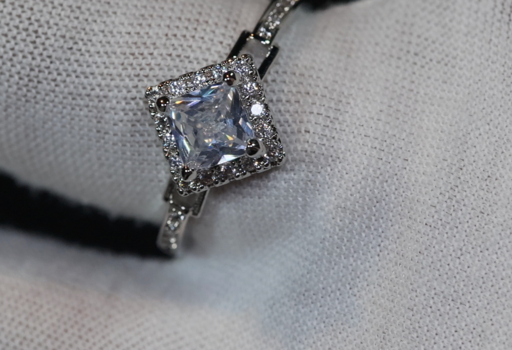 
            
                Load image into Gallery viewer, Engagement Ring | Womens Big Diamond Ring | Womens Engagement Ring
            
        