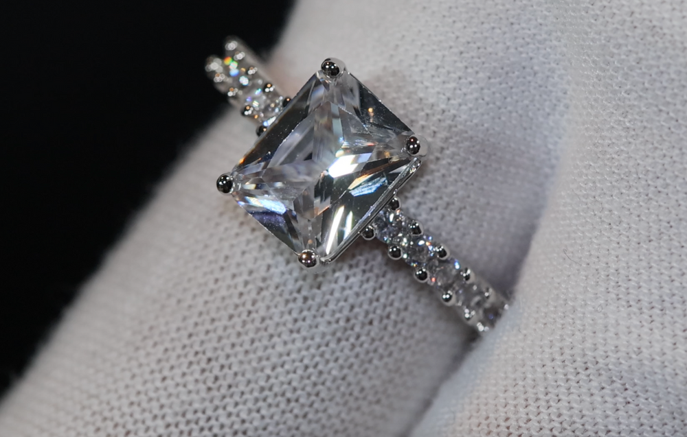 
            
                Load image into Gallery viewer, Engagement Ring | Womens Wedding Ring
            
        