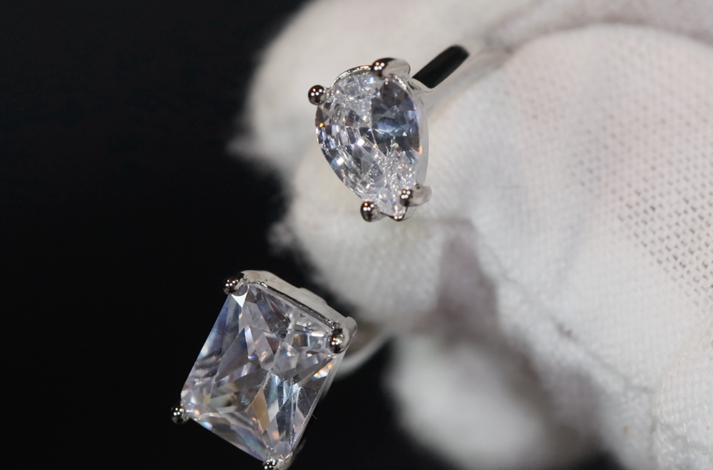 
            
                Load image into Gallery viewer, Promise Ring | Engagement Ring | Pear Cut Diamond Ring | Womens Fashion Ring
            
        