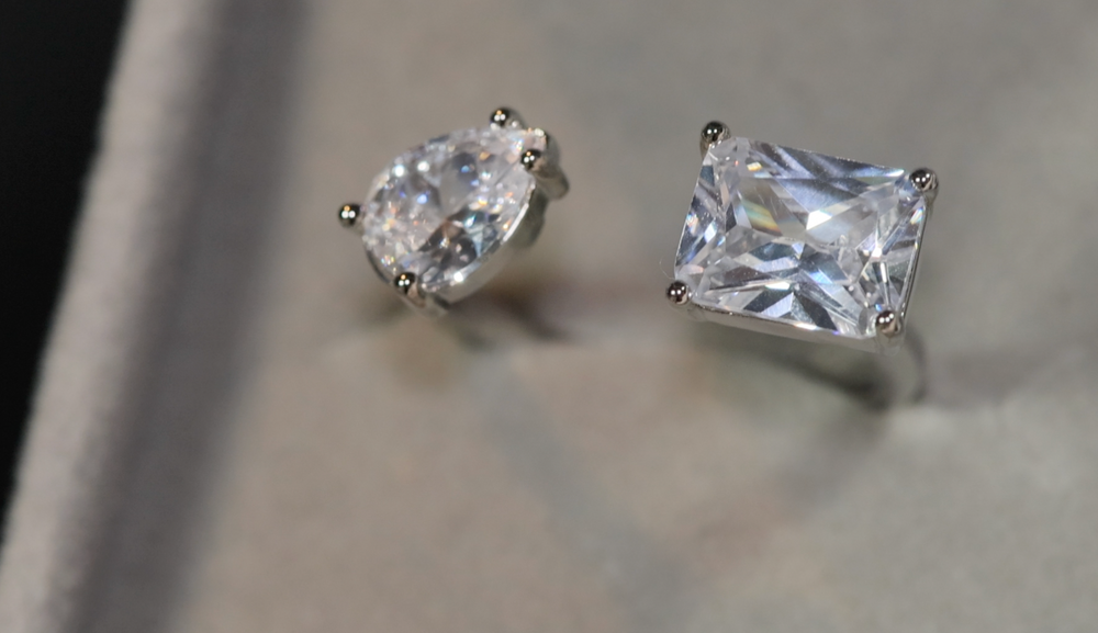 
            
                Load image into Gallery viewer, Promise Ring | Engagement Ring | Pear Cut Diamond Ring | Womens Fashion Ring
            
        
