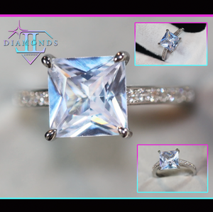 princess cut diamond engagement ring