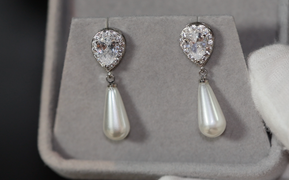 diamond pearl wedding earrings