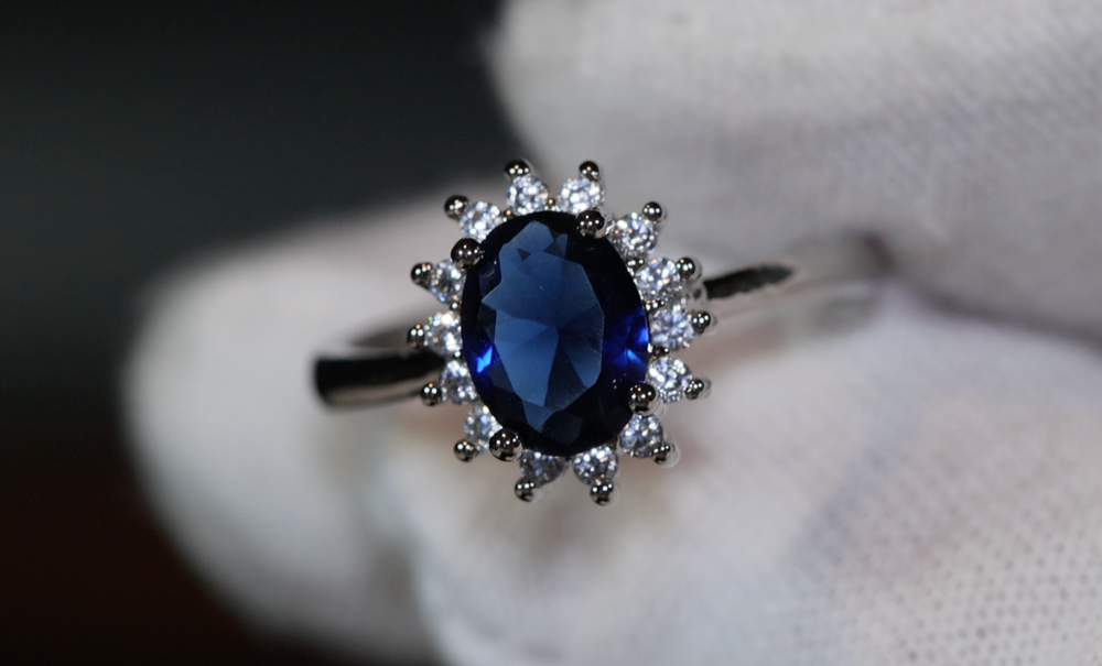 SAPPHIRE BLUE RING | BLUE DIAMOND RING