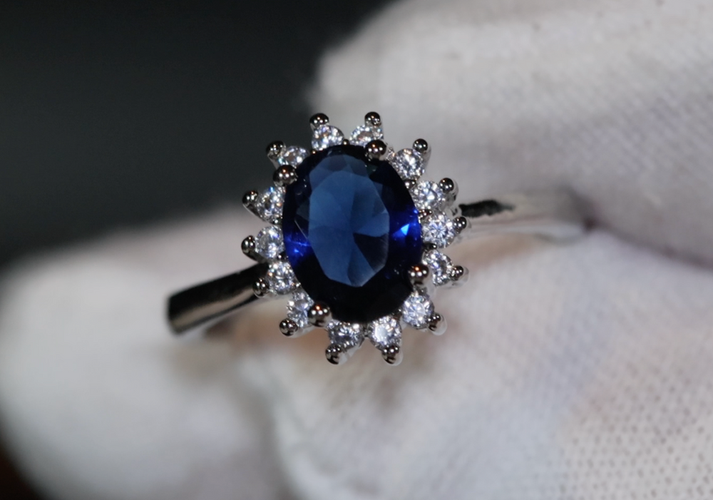 SAPPHIRE BLUE RING | BLUE DIAMOND RING