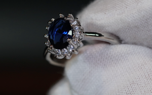 SAPPHIRE BLUE RING | BLUE DIAMOND RING