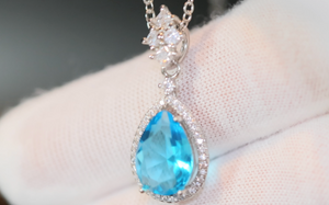 AQUAMARINE BLUE DIAMOND PENDANT & NECKLACE