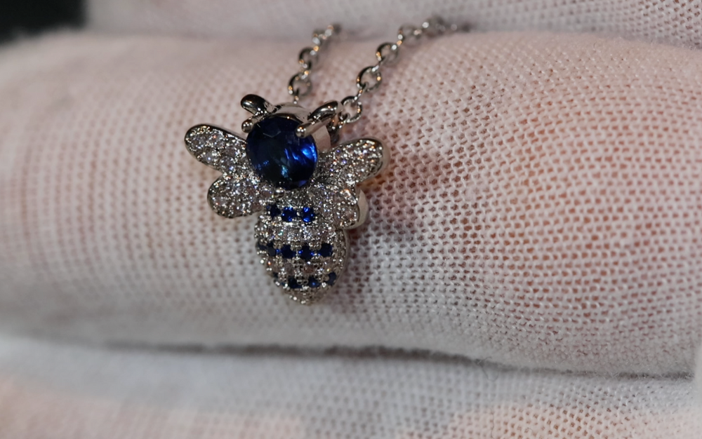 
            
                Load image into Gallery viewer, Blue Diamond Pendant | Bee Pendant | Bumble Bee Pendant
            
        