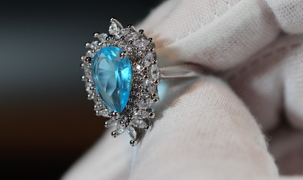 Sapphire Blue Diamond Ring | Pear cut blue diamond ring