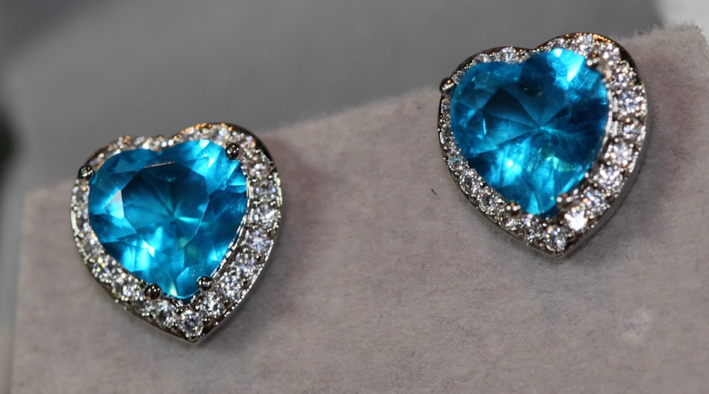 Blue Diamond Ear Studs | Blue diamond heart ear studs