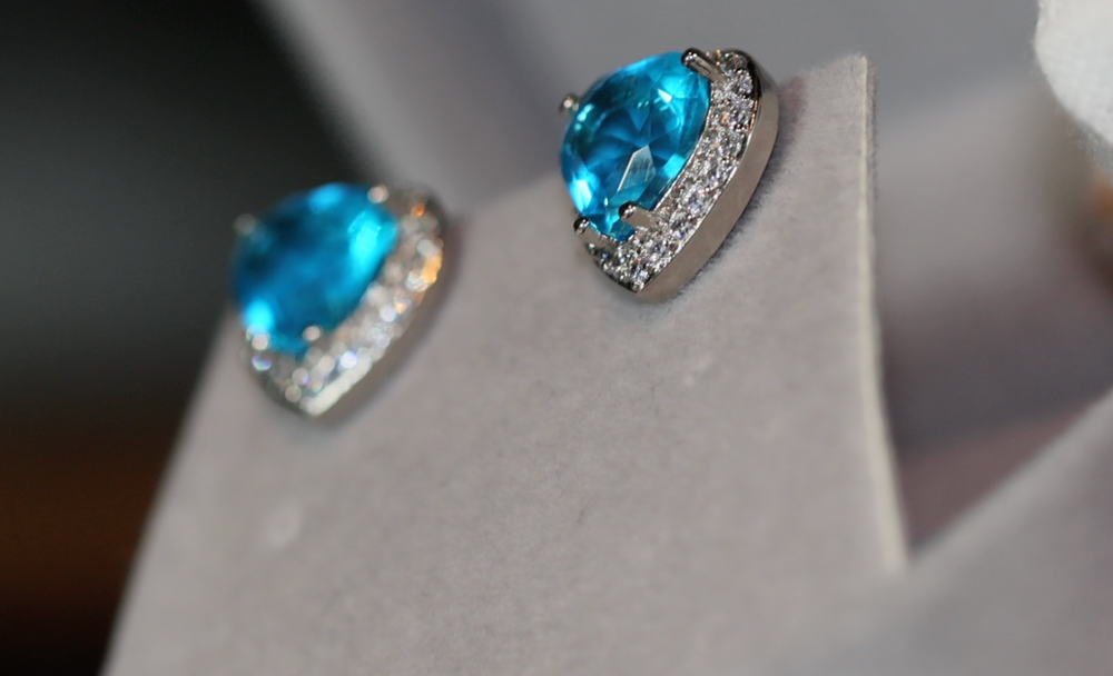 Blue Diamond Ear Studs | Blue diamond heart ear studs