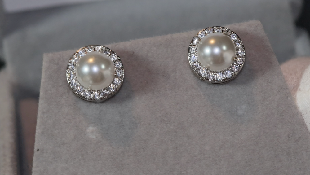 Pearl Earrings | Diamond Pearl Ear Studs | Womens Pearl Earrings | Pearl earrings with Diamonds | Womens Diamond Earrings | Pearl Ear Studs