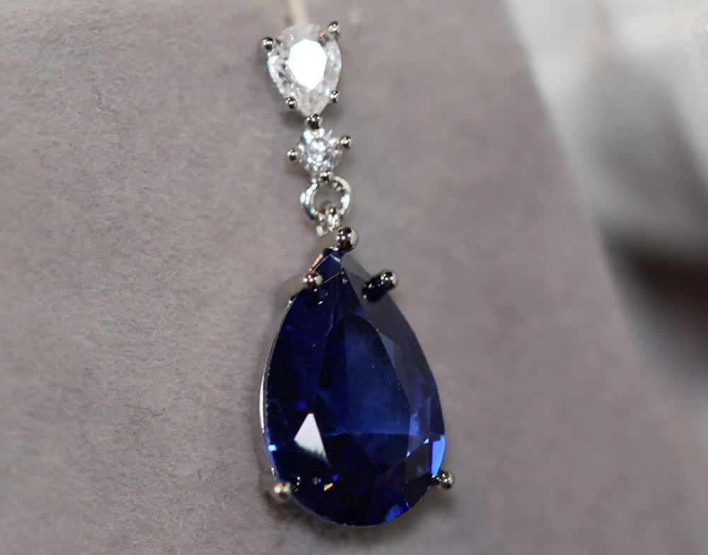 SAPPHIRE BLUE EARRINGS | BLUE DIAMOND EARRINGS