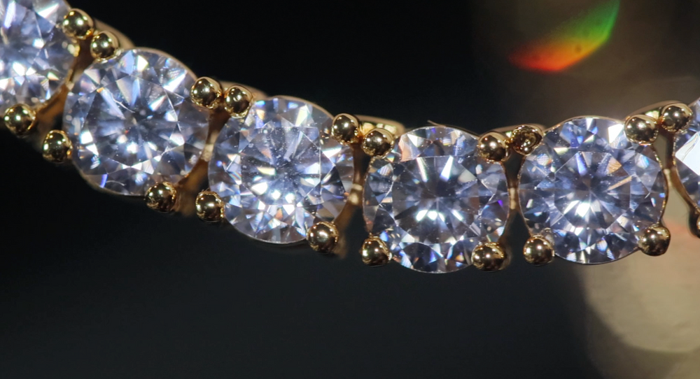 
            
                Load image into Gallery viewer, Gold Tennis Chain
            
        