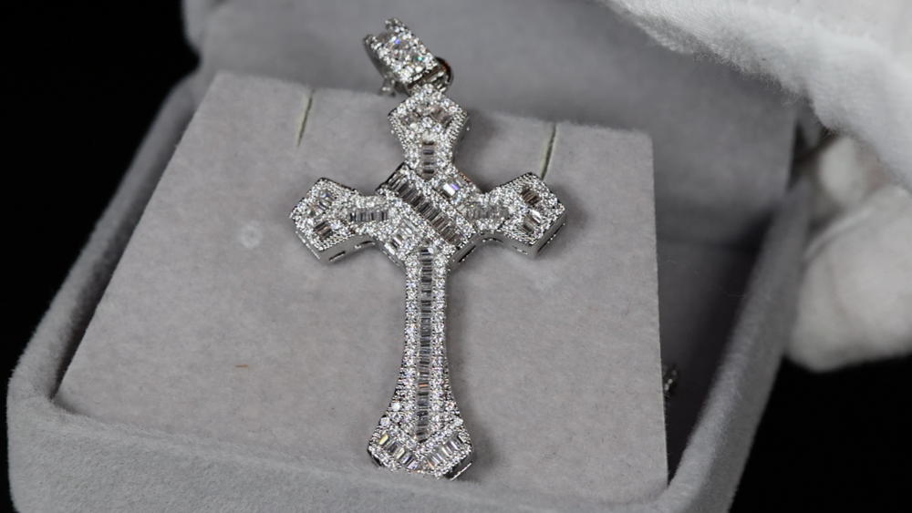 
            
                Load image into Gallery viewer, Cross necklace for Men | Cross Necklace Women | Cross Pendant and Necklace | Cross Chain for Men | Iced Out Cross Pendant
            
        
