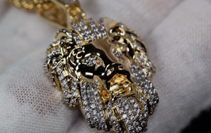 Big Iced Out Lion Pendant, Diamond lion head pendant, iced out lion pendant