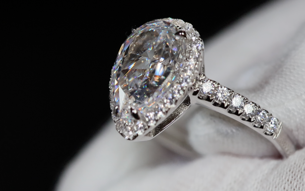 
            
                Load image into Gallery viewer, Lab Diamond Ring
            
        
