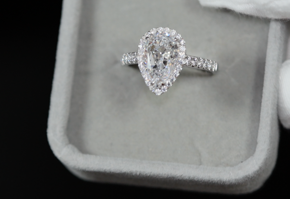
            
                Load image into Gallery viewer, Womens Lab Grown Diamond Ring
            
        
