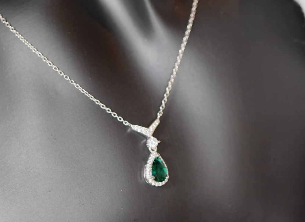 Lab Grown Colombian Emerald Diamond Necklace