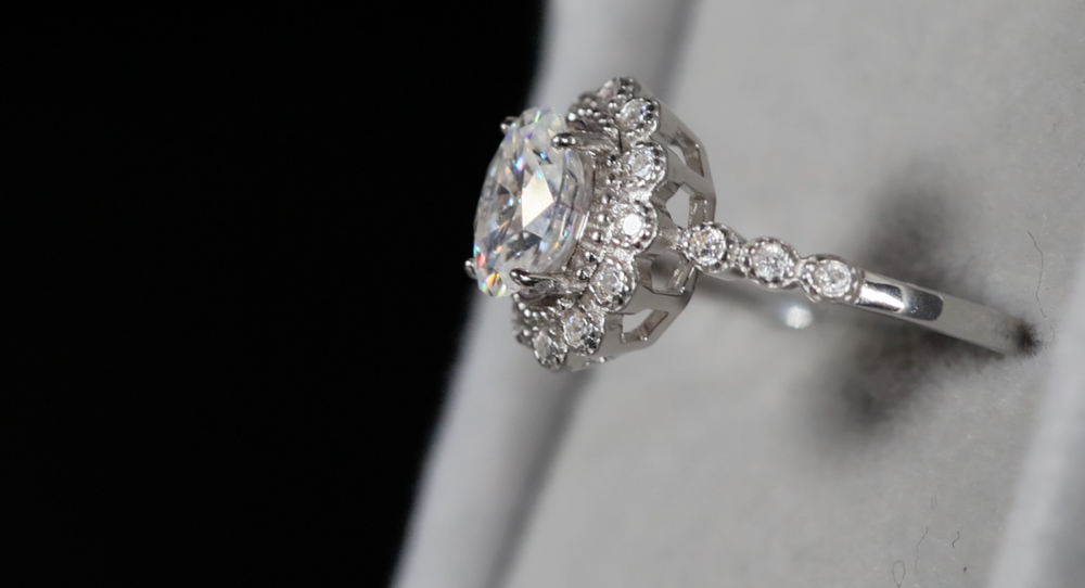 Moissanite Engagement Rings | Oval Cut Moissanite Diamond Ring