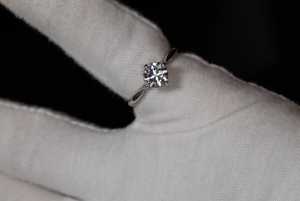 Womens Moissanite Diamond Engagement Ring