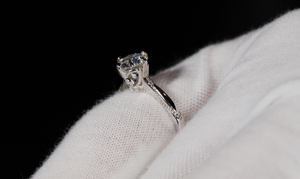 Womens Moissanite Diamond Engagement Ring