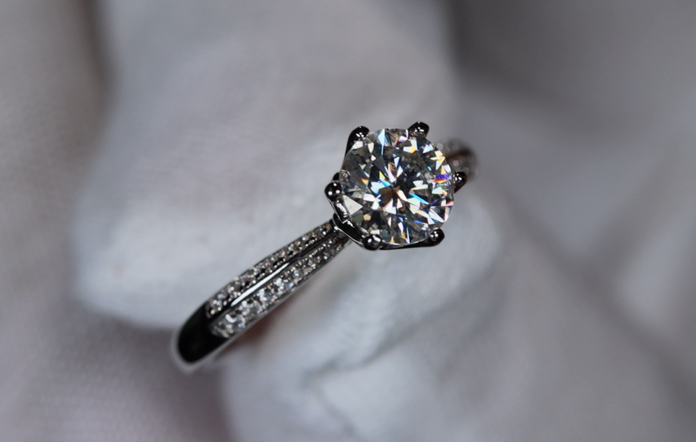 Womens Moissanite Diamond Engagement Ring