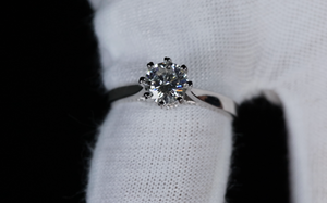 MOISSANITE DIAMOND ENGAGEMENT RING