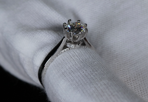 MOISSANITE DIAMOND ENGAGEMENT RING