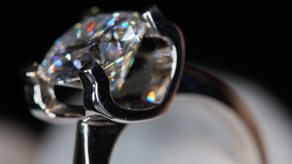 
            
                Load image into Gallery viewer, Womens Moissanite Diamond Ring
            
        