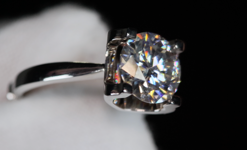 
            
                Load image into Gallery viewer, Womens Moissanite Diamond Ring
            
        