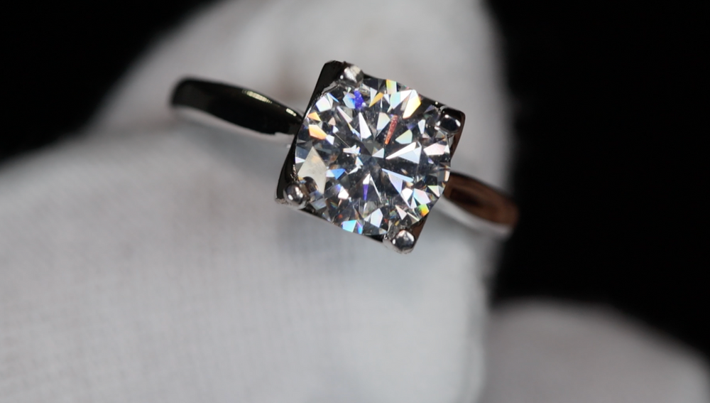 
            
                Load image into Gallery viewer, 2.0ct VVS1 Womens Moissanite Rings | Womens Lab Grown Diamond Engagement Rings
            
        