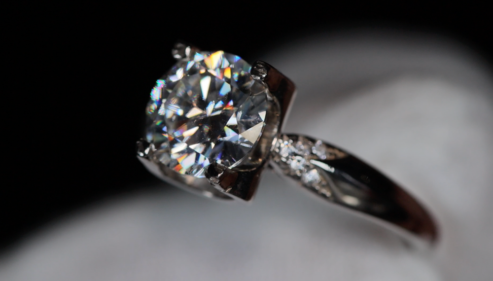 
            
                Load image into Gallery viewer, Womens Moissanite Diamond Ring
            
        