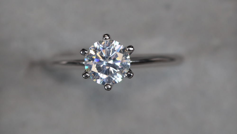 
            
                Load image into Gallery viewer, Womens Moissanite Diamond Engagement Ring
            
        