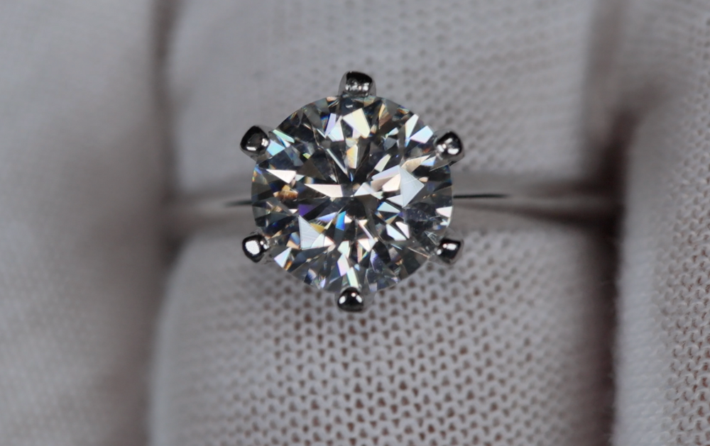 
            
                Load image into Gallery viewer, 3.0ct Solitaire Diamond Ring | Womens Engagement Ring | Moissanite Diamond Ring
            
        