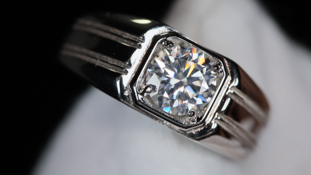 mens moissanite diamond ring