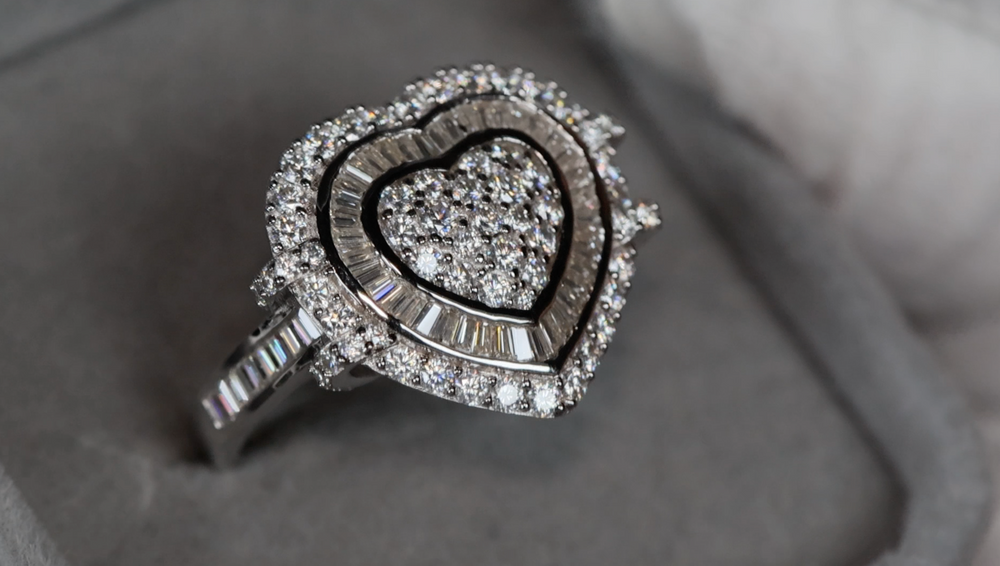 Womens Diamond Heart Ring