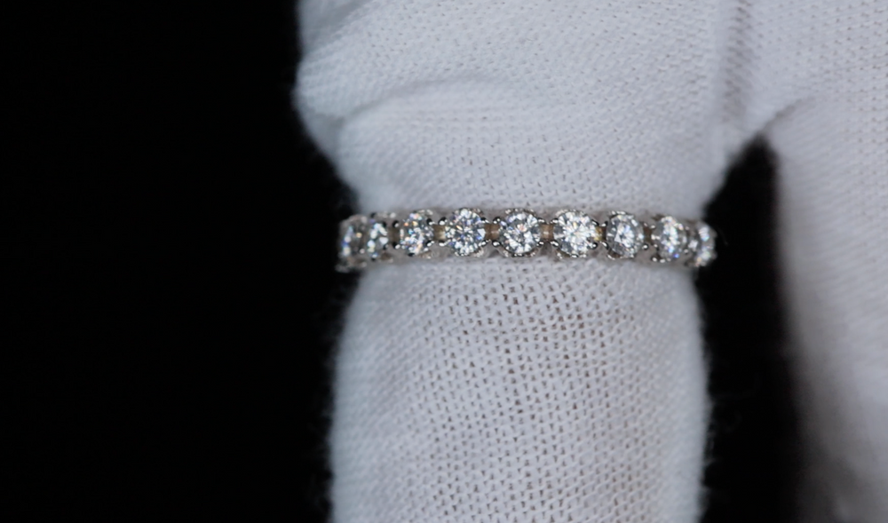 
            
                Load image into Gallery viewer, Moissanite Diamond Ring
            
        