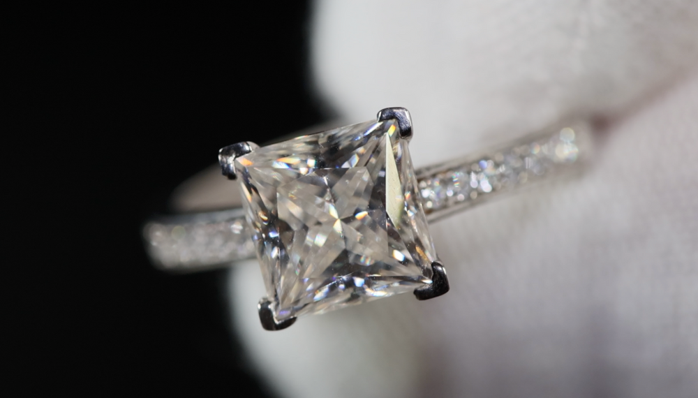 Womens Princess Cut Moissanite Diamond Ring