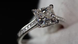 Womens Princess Cut Moissanite Diamond Ring