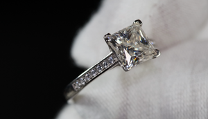 Womens Princess Cut Moissanite Diamond Ring