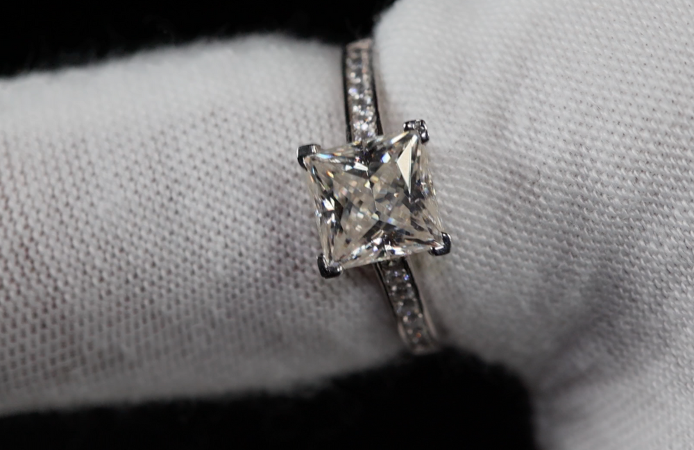 Womens Princess Cut Moissanite Diamond Ring