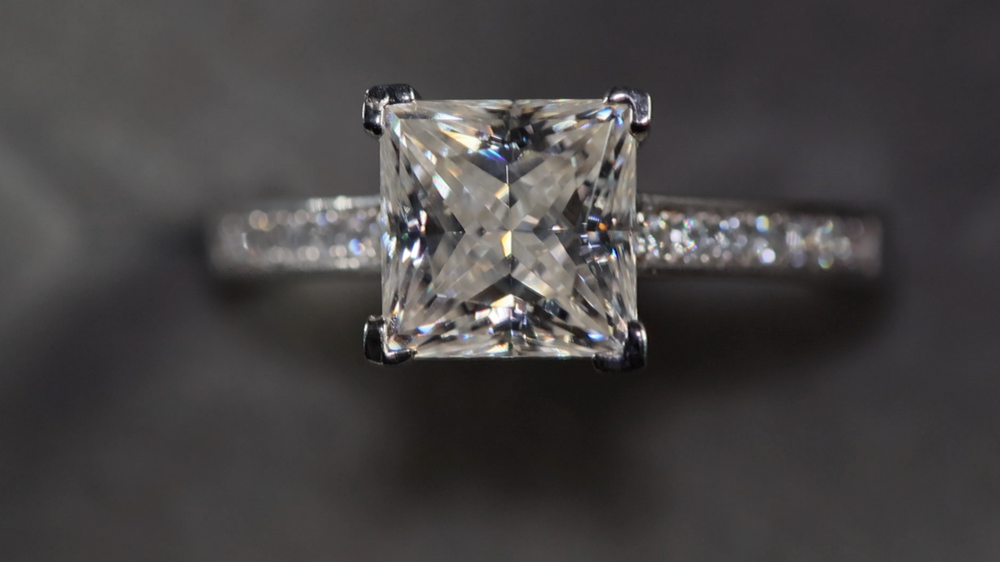 Womens Princess Cut Moissanite Diamond Ring