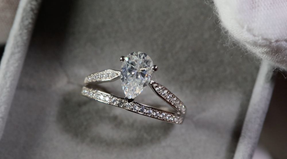 Moissanite Diamond Engagement Ring