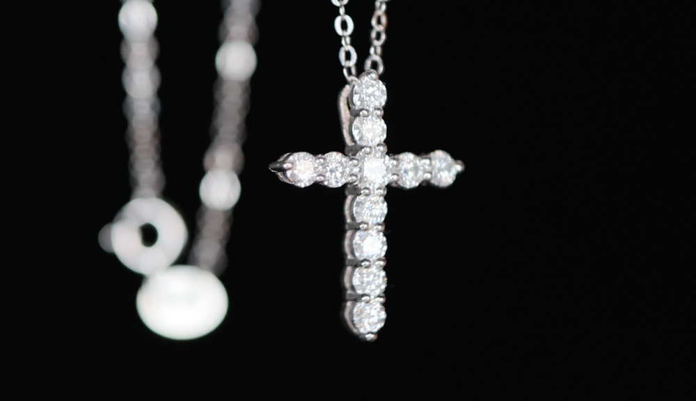
            
                Load image into Gallery viewer, Moissanite Diamond Cross Necklace | Moissanite Diamond Cross Pendants
            
        