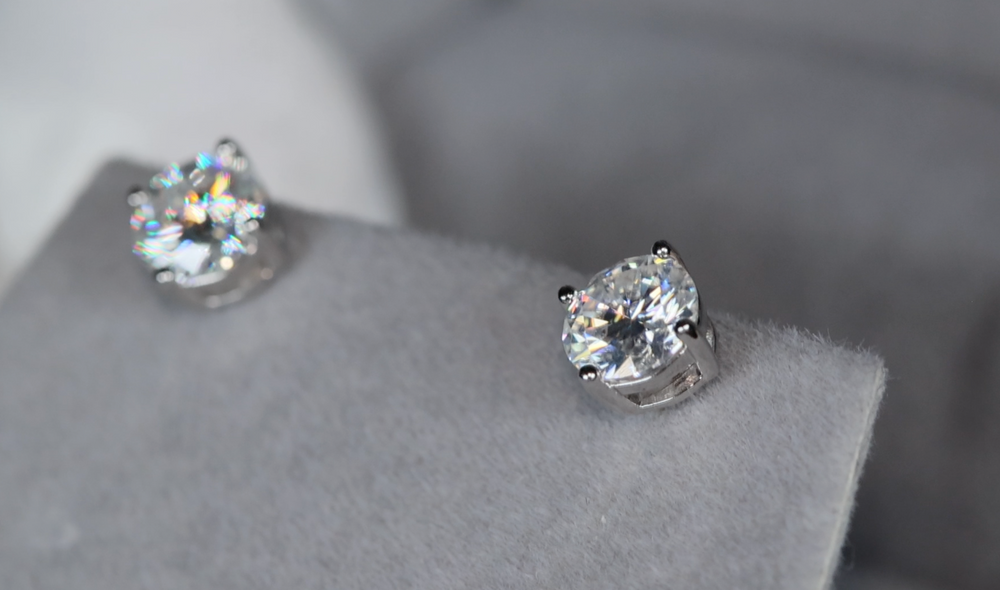 MOISSANITE ROUND DIAMOND EAR STUDS