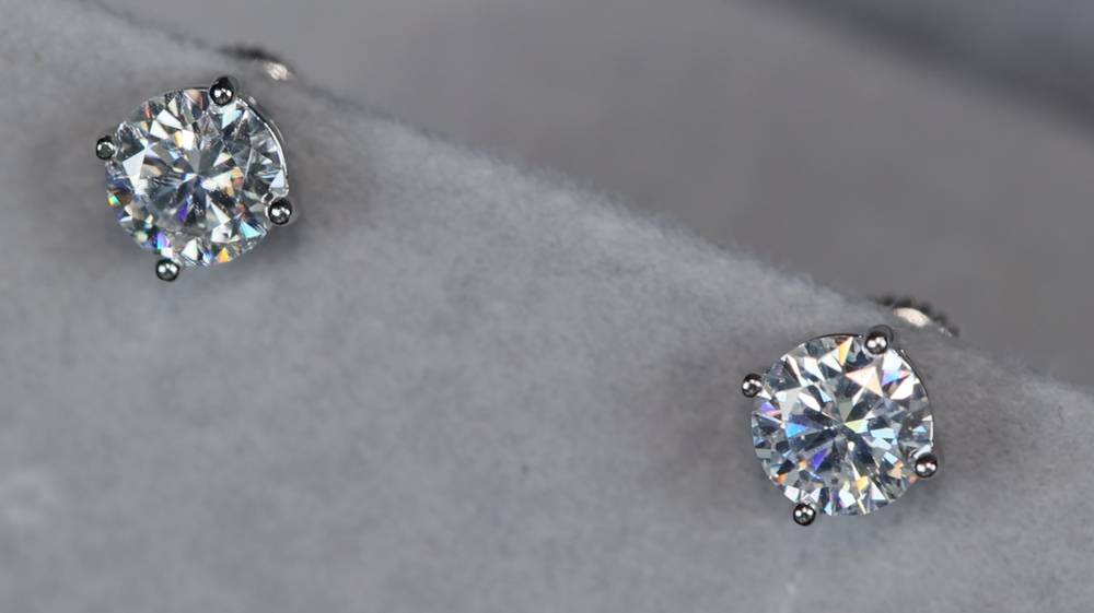 ROUND DIAMOND EAR STUDS