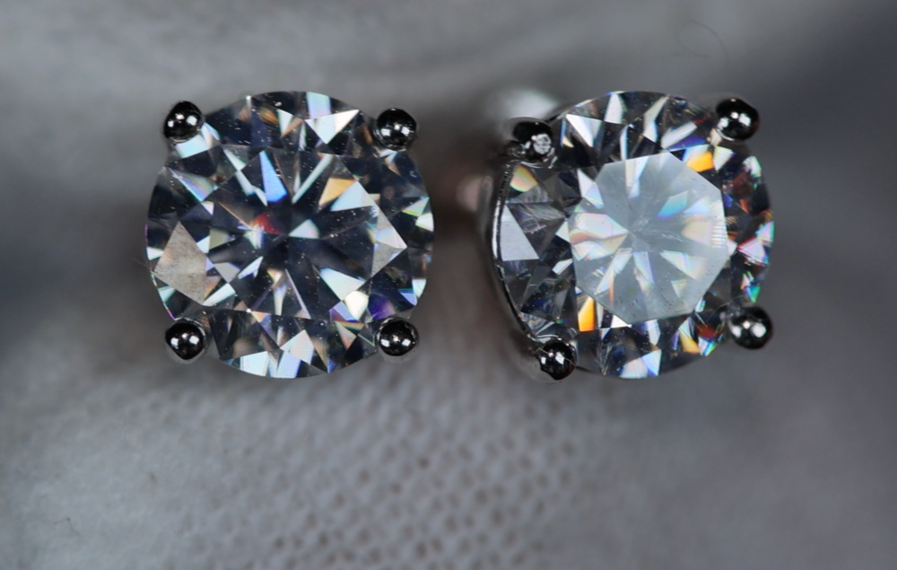 MOISSANITE ROUND DIAMOND EAR STUDS