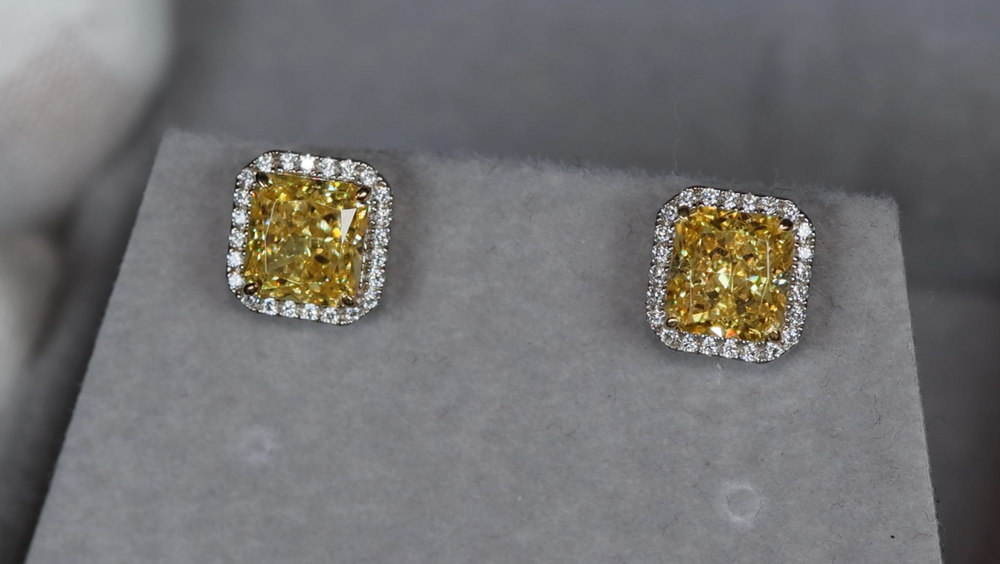 
            
                Load image into Gallery viewer, Yellow Lab Diamond Ear Studs
            
        