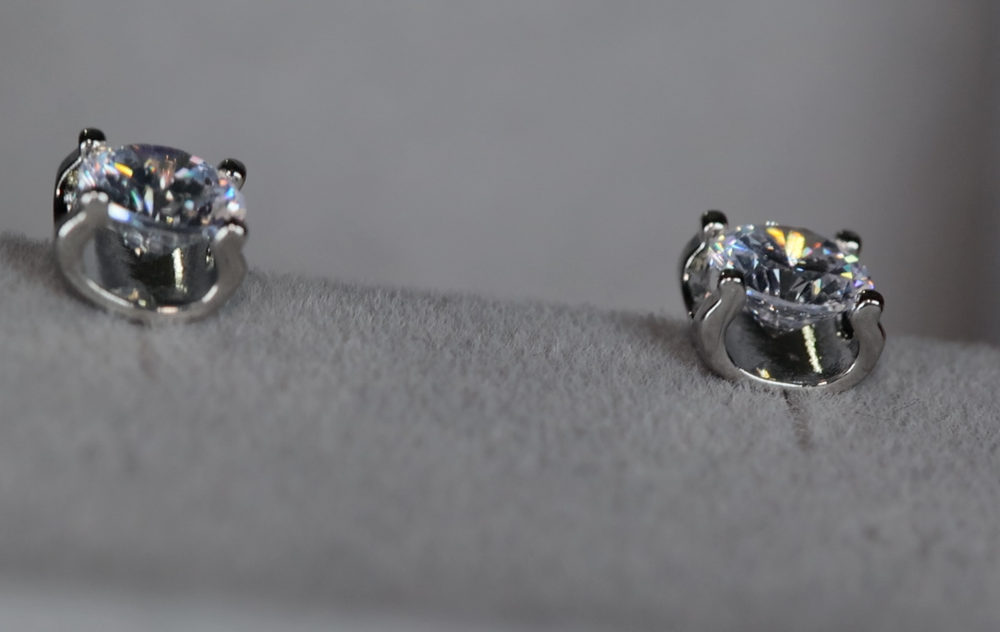 Round Diamond Stud Earrings | Womens Diamond Ear Studs