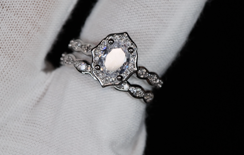 
            
                Load image into Gallery viewer, Oval Diamond Ring | Oval Ring | Oval Engagement Ring | Engagement Ring | Womens Ring
            
        
